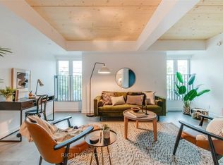 1598 Queen St E #302, Toronto, ON M4L 1G2