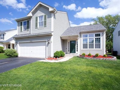 3000 Melbourne Ln, Lake In The Hills, IL, 60156