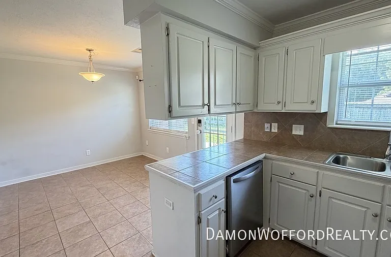 172 Cedar Spring Cir — Photo 10