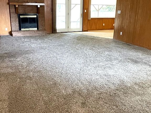 2nd image of 300 N 11th St