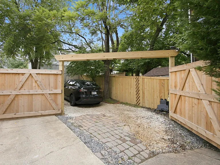 1317 Pendleton St — Photo 49