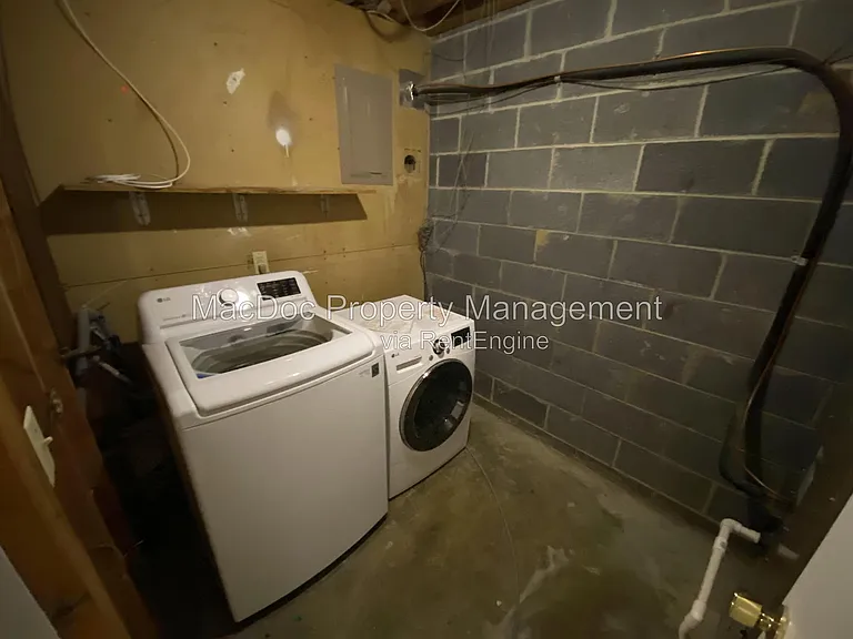 431 Ridgemore St — Photo 39