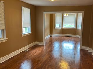 1030 Circle Ave #1F, Forest Park, IL 60130