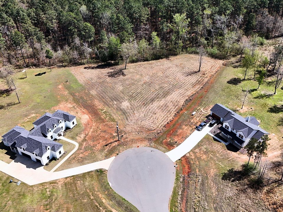 2nd image of 116 Maverick Ln