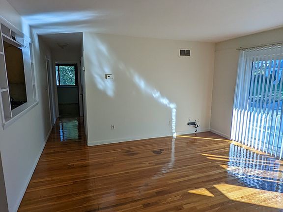 3rd image of 202 Central St APT 6