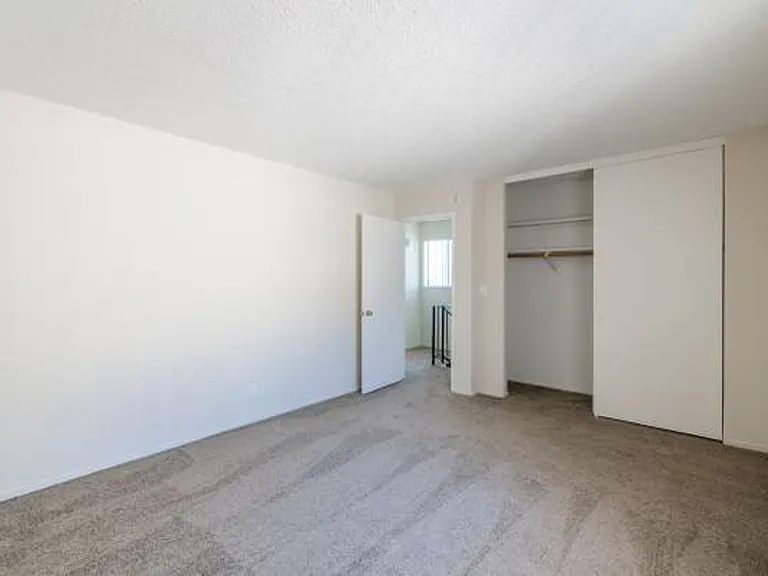 Menclair Apartments — Photo 11
