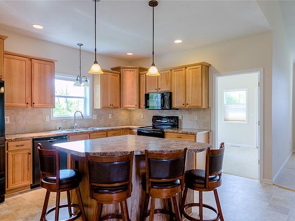 3rd image of 5824 Bartel Rd