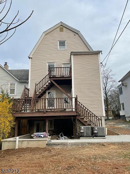 2nd image of 75 Riggs Pl #1