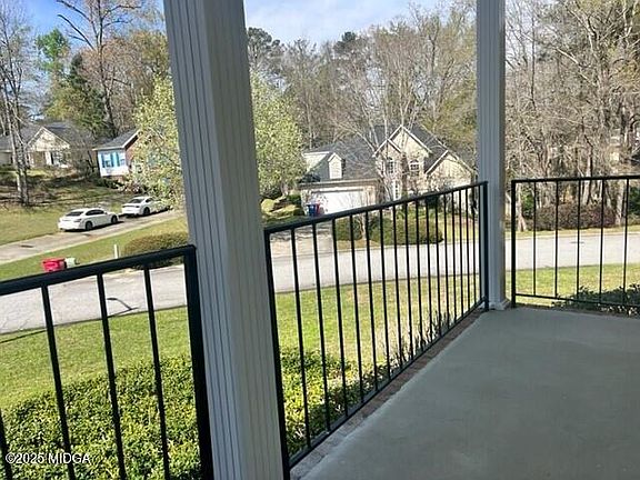 4th image of 501 Double Oak Dr