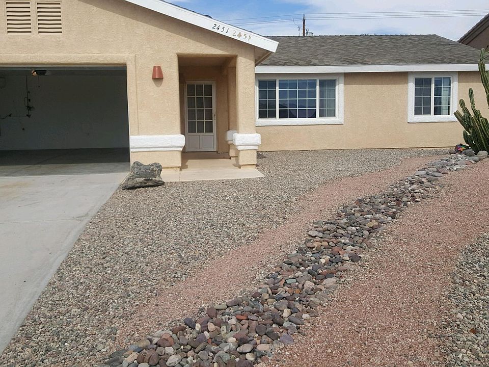 1st image of 2451 Fremont Dr