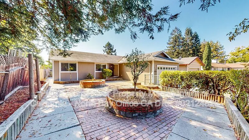4 bed, 2.0 bath, 1408 sqft, $3,500 — Photo 3