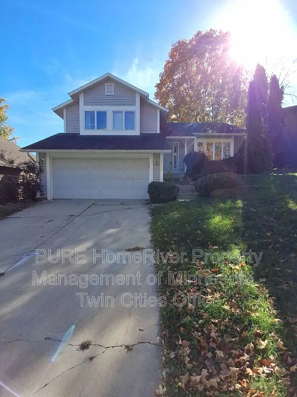 3 bed, 3.0 bath, 2143 sqft, $2,450 — Photo 1