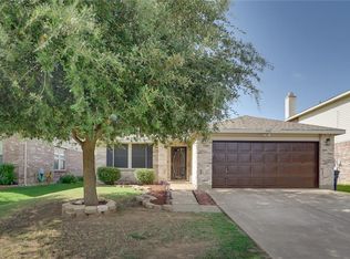 3901 Irish Setter Dr, Fort Worth, TX 76123