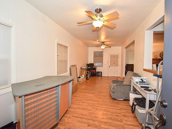 4th image of 4886 E McKenzie Ave