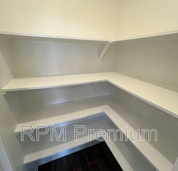 2123 Westfield Ave — Photo 12