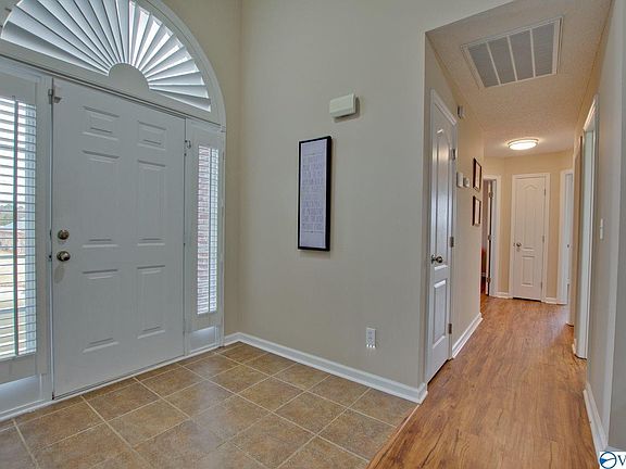 5th image of 131 Danika Dr