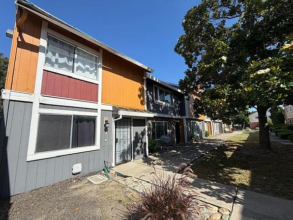 2nd image of 4183 Brookfield Dr