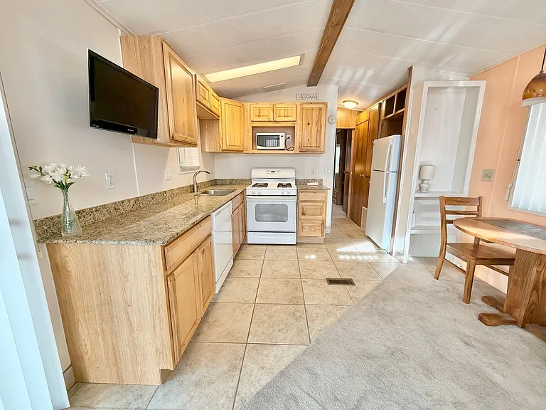 840 N Twin Lakes Dr #239 — Photo 11