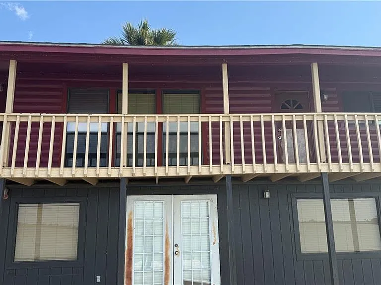 8504 Lago Vista Dr — Photo 18