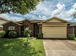 13711 Summit Ridge Dr, Houston, TX 77085