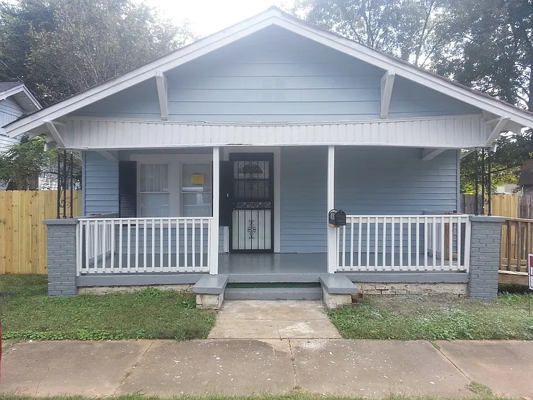 1043 Jackson Blvd — Photo 1