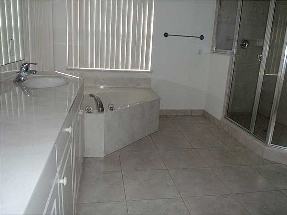 4th image of 8685 99th Ct