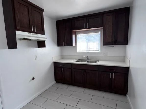 2135 E 119th St, Los Angeles, CA 90059