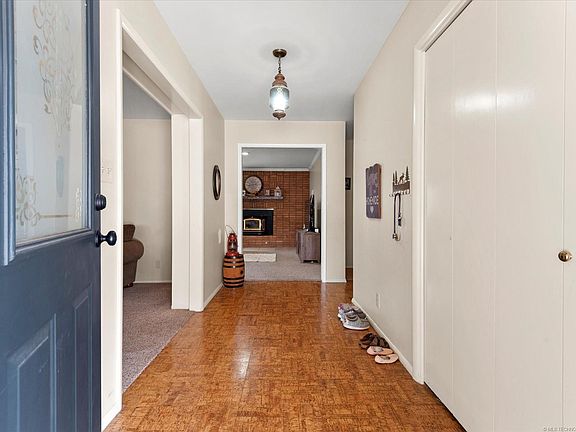 4th image of 1308 Hillsdale Dr