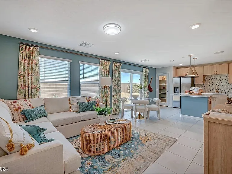 909 Cadence View Way — Photo 6