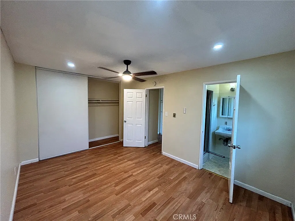 2 bed, 900 sqft, $2,695 — Photo 2