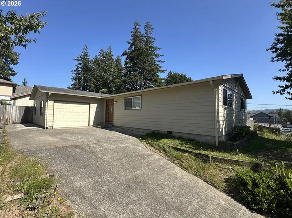 3561 Ash St, North Bend, OR 97459