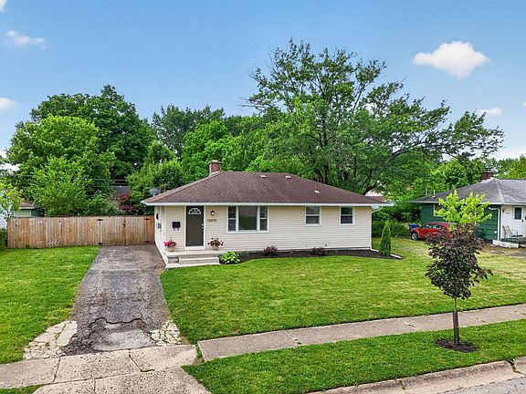 5th image of 2255 Fenton St