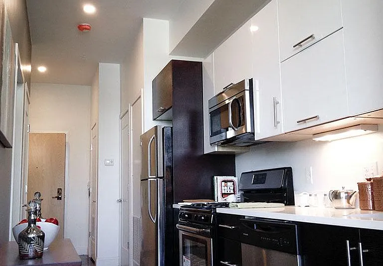 68 Beale — Photo 1