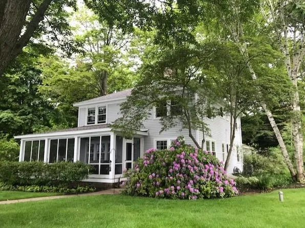 6138 Murray Rd, Whitehall, MI 49461