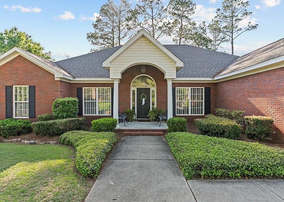 1st image of 214 Stonegate Dr