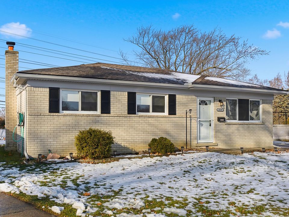 29379 Newport Dr, Warren, MI 48088 [Price Cut $10,000] | Zillow