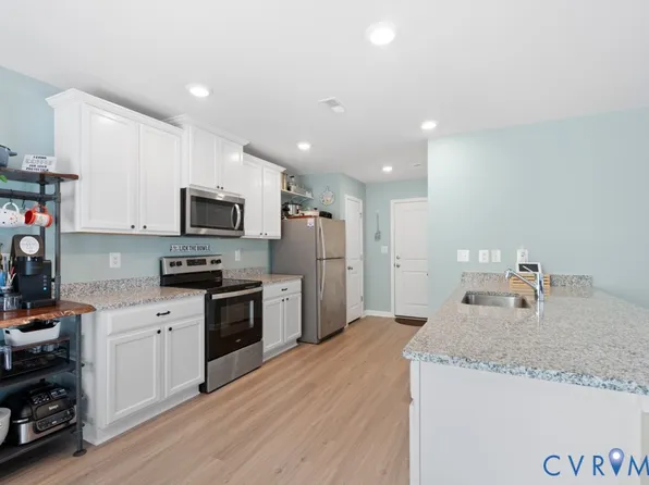 7911 Honeybee Ct, North Prince George, VA 23860
