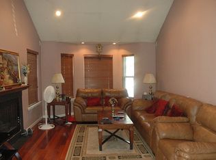 270 Nebula Rd, Piscataway, NJ 08854