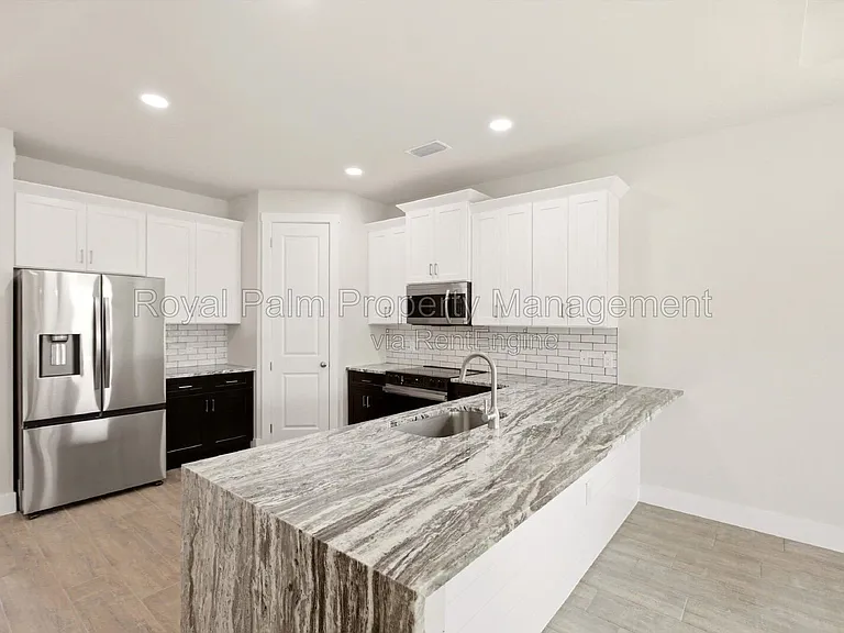 3518 NE 21st Pl — Photo 11