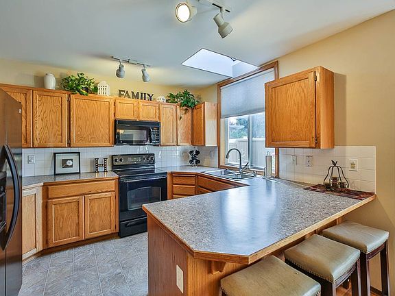 5th image of 7403 N Deschutes Dr