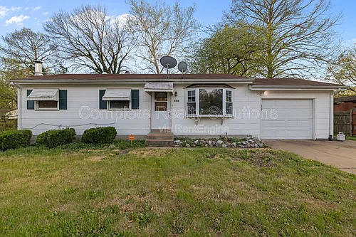 1386 Fairmeadows Ln Photo 1