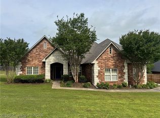969 Eastern Hills Dr, Greenwood, AR 72936