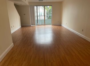 142 Beacon St APT A4, Boston, MA 02116