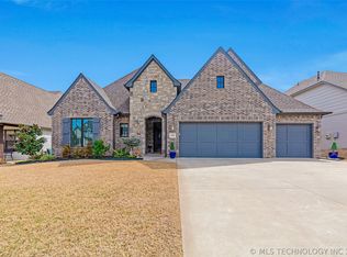 1022 W 87th St S, Tulsa, OK 74132