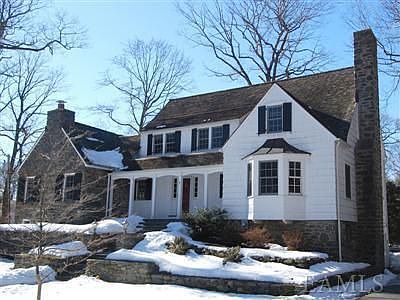 1st image of 1 Forest Ct