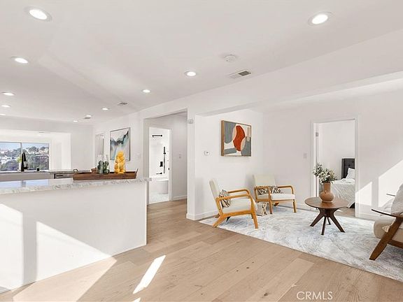 4th image of 503 Oleander Dr