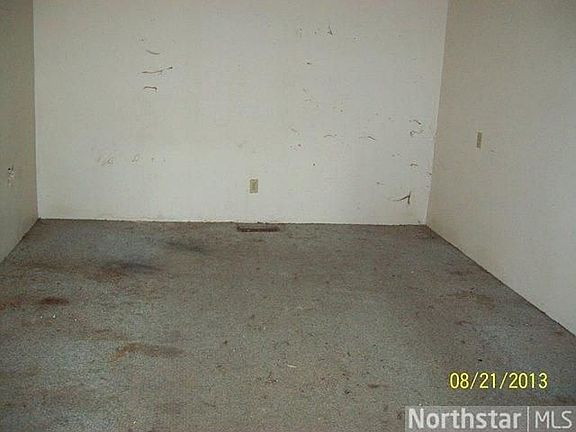 4th image of 1384 210th Ave