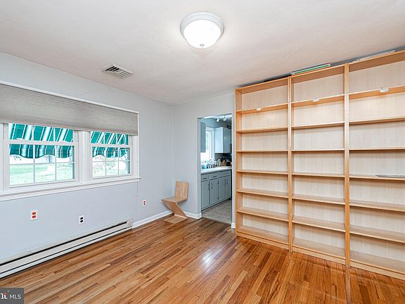 5th image of 55 Kenalcon Dr