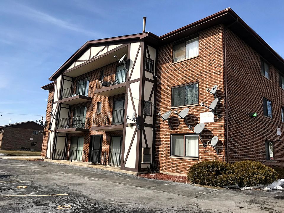 1st image of 7131 166th St APT 203
