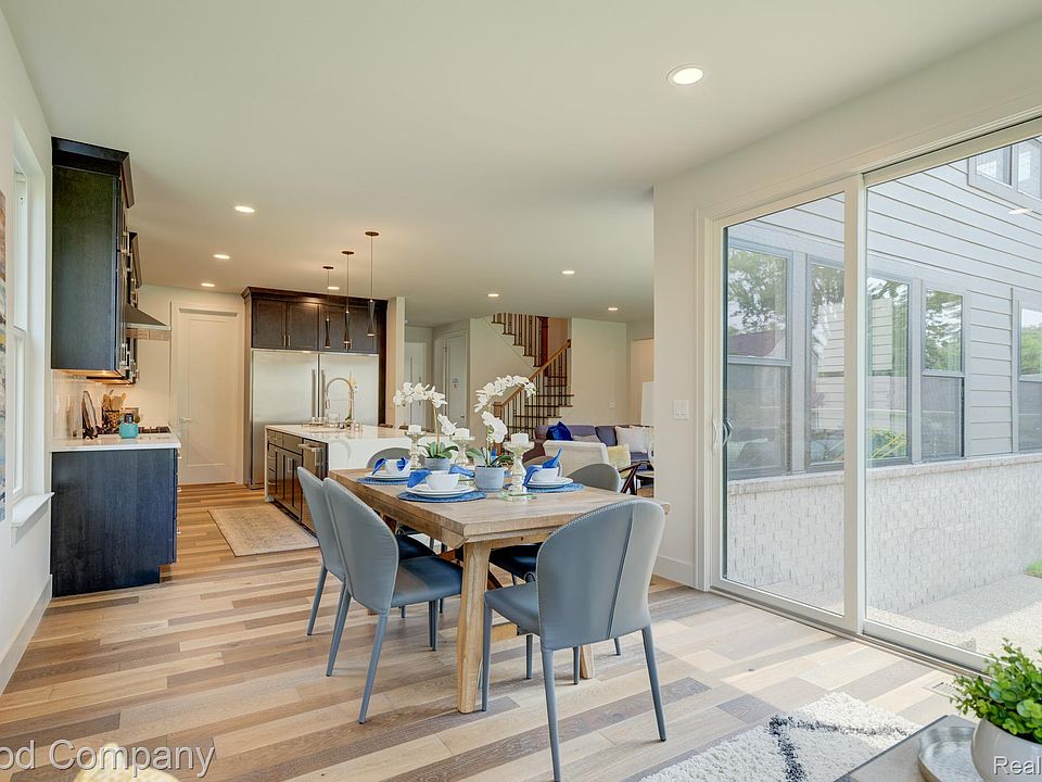 812 Irving Ave, photo 24